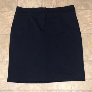 Louis DelRolio ponte knit pencil skirt. Navy blue. 1X. NWOT.